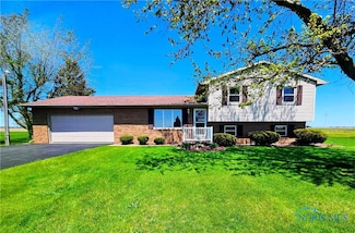 24046 Defiance Pike, Custar, OH 43511