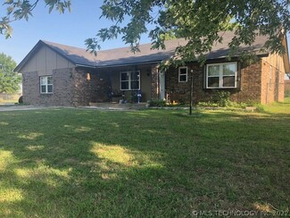 10712 E Second St, Claremore, OK 74019
