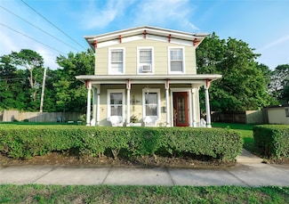 56 Academy St, Patchogue, NY 11772