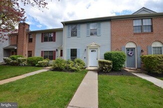 117 Pear Tree Ln, Franklin Park, NJ 08823
