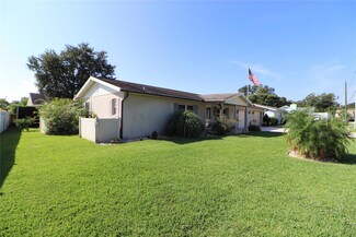 2220 Robin Rd, New Smyrna Beach, FL 32168