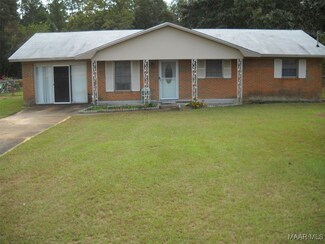 359 Ben St, Ozark, AL 36360
