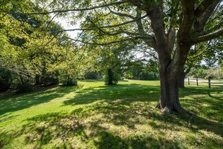 1195 County Rd, Bourne, MA 02532