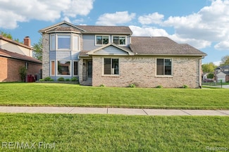 15610 Williamsburg Dr E, Macomb, MI 48044