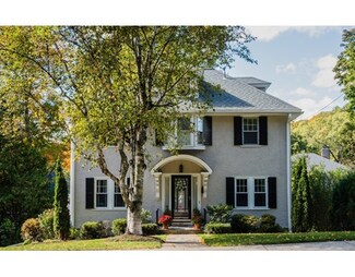 125 Beaumont Ave, Newtonville, MA 02460