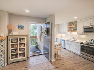 1212 Golden Oaks Ln, Monterey, CA 93940