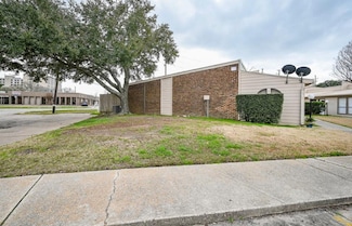 1014 Graham Dr Unit L1, Tomball, TX 77375