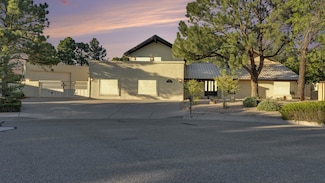 9117 Luna Del Oro Rd NE, Albuquerque, NM 87111