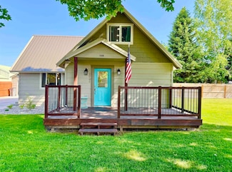 1006 W Clay Ave, Chewelah, WA 99109