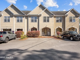 98 Mccain Ln Unit 3, Swansboro, NC 28584