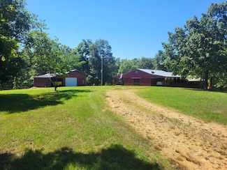 1800 Antioch Rd, Cave City, AR 72521