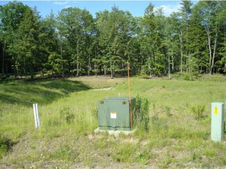 2 Bert Ln, Loudon, NH 03307