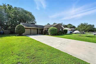 608 Cardamon Dr, Virginia Beach, VA 23464