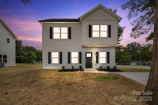 804 Wesley Dr, Statesville, NC 28677