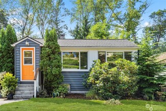 2117 NE 102nd St, Seattle, WA 98125