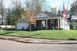 511 Hudson Ave, Paris, TN 38242