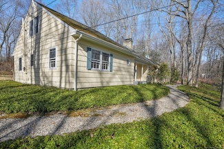 97 Wyldewood Rd, Easton, CT 06612