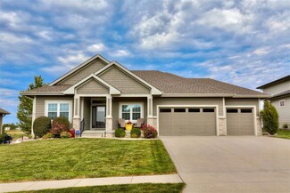 14505 Brookview Dr, Urbandale, IA 50323