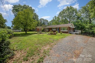 2202 Woodlawn St, Kannapolis, NC 28083