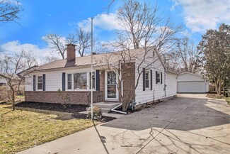 1326 E Reynolds St, Goshen, IN 46528