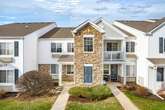 1027 Silverstone Dr Unit 1014, Carpentersville, IL 60110