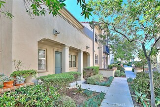 906 Grove Ct, Claremont, CA 91711