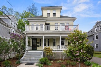 17 Commonwealth Rd Unit 1, Watertown, MA 02472