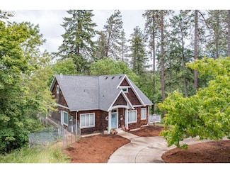 895 Pine Forest Dr, Eugene, OR 97405