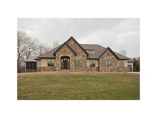 1347 Spring Ridge Ct NE, Swisher, IA 52338