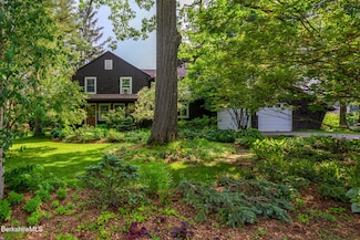 144 Shore Rd, Richmond, MA 01254