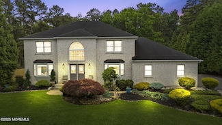 6 Overlook Dr, Jackson, NJ 08527