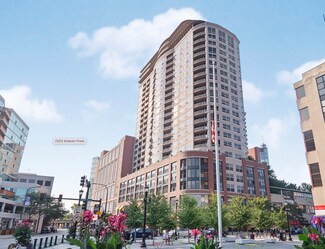 807 Davis St Unit 1804, Evanston, IL 60201