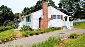 9 Lloyd Rd, Tewksbury, MA 01876