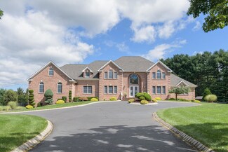 28 Cedar Dr, Colts Neck, NJ 07722