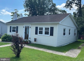 111 Compass Rd, Middle River, MD 21220