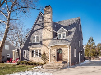 1960 Beverly Rd, Columbus, OH 43221
