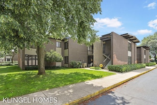 808 S Beacon Blvd Unit 40, Grand Haven, MI 49417