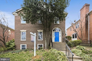 4477 Salem Ln NW, Washington, DC 20007