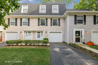 54 Oak Valley Dr, Cary, IL 60013