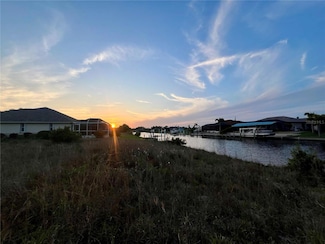 15124 Taurus Cir, South Gulf Cove, FL 33981