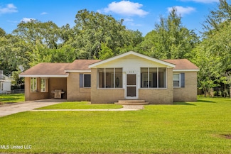 310 John Ave, Pascagoula, MS 39567