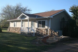 11318 E Paney Circle Dr, Cheney, KS 67025