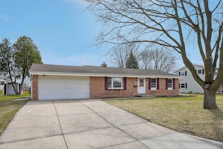 W177N9154 Saint Francis Dr, Menomonee Falls, WI 53051