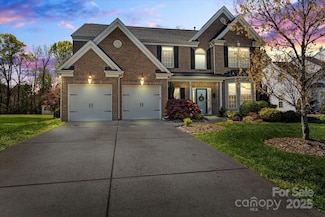 5854 Crimson Oak Ct, Harrisburg, NC 28075