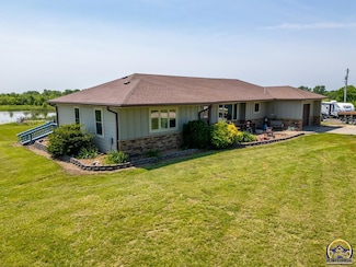 619 SW Carlson Rd, Maple Hill, KS 66507
