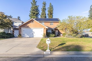 1204 E Salem Ave, Fresno, CA 93720