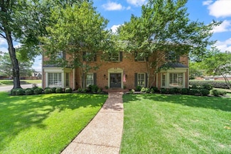 2835 Hunters Forest Dr, Germantown, TN 38138