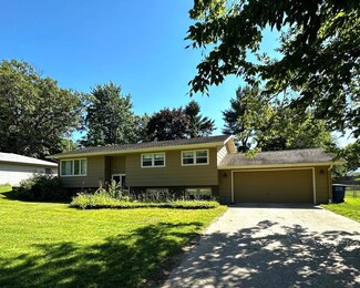 5558 W Johnson Rd, La Porte, IN 46350