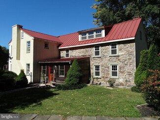 221 Foxgayte Ln, Pottstown, PA 19465