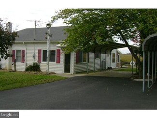90 & 92 Poplar St, Hancocks Bridge, NJ 08038